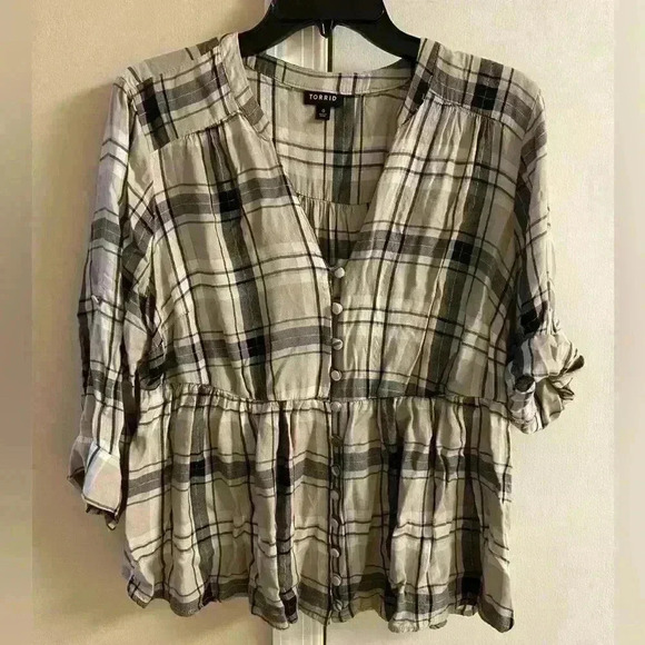 Torrid blouse plaid button front baby doll roll sleeve tab Large - Picture 1 of 7
